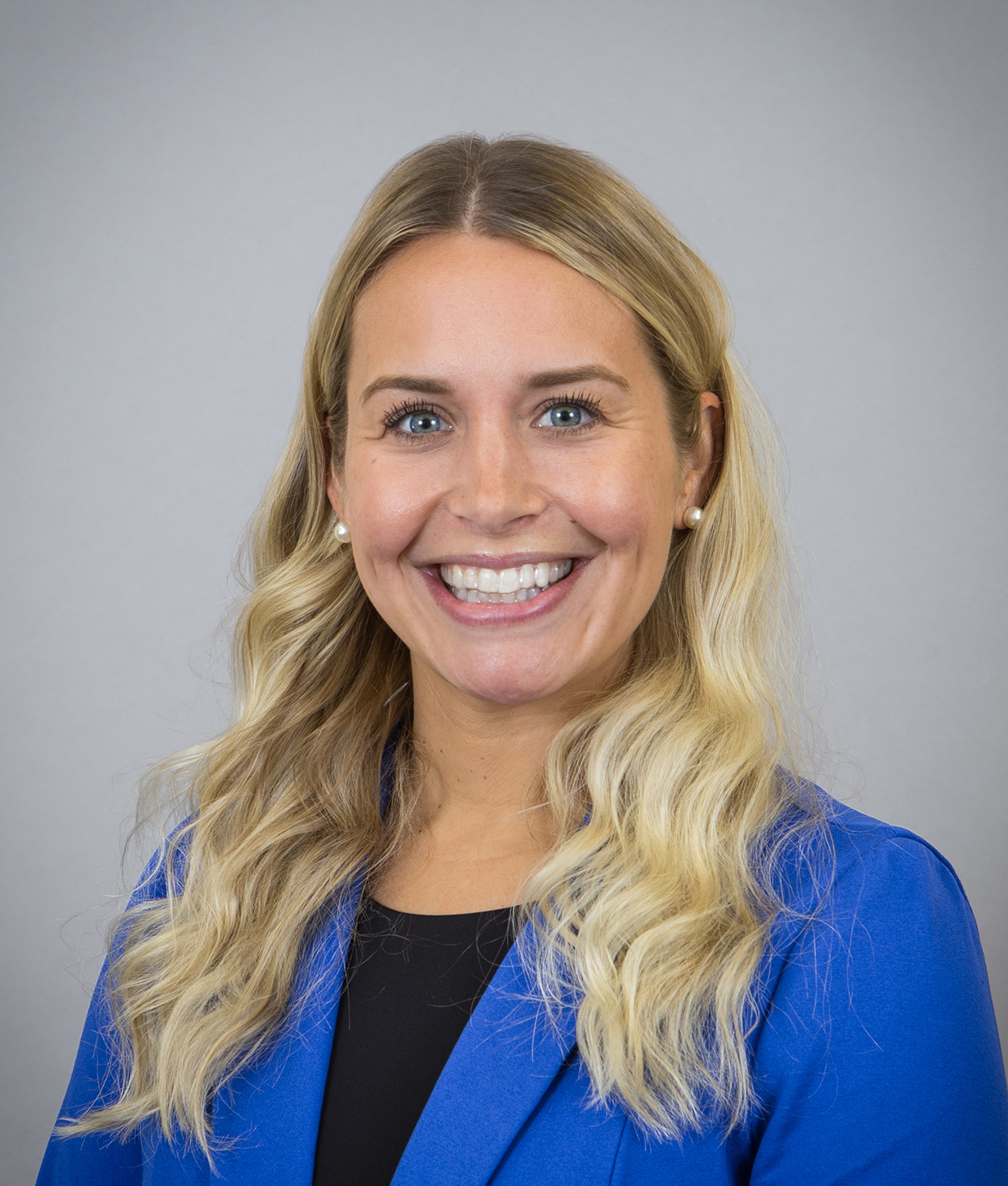 Monique Nelson, Ag and Business Relationship Manager at Lake Ridge Bank in Janesville WI